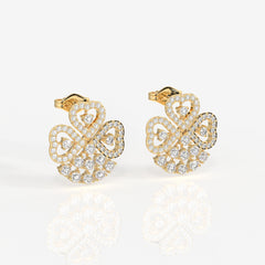 Caratbazaar Clover Charm Moissanite Stud 14k Gold Earrings