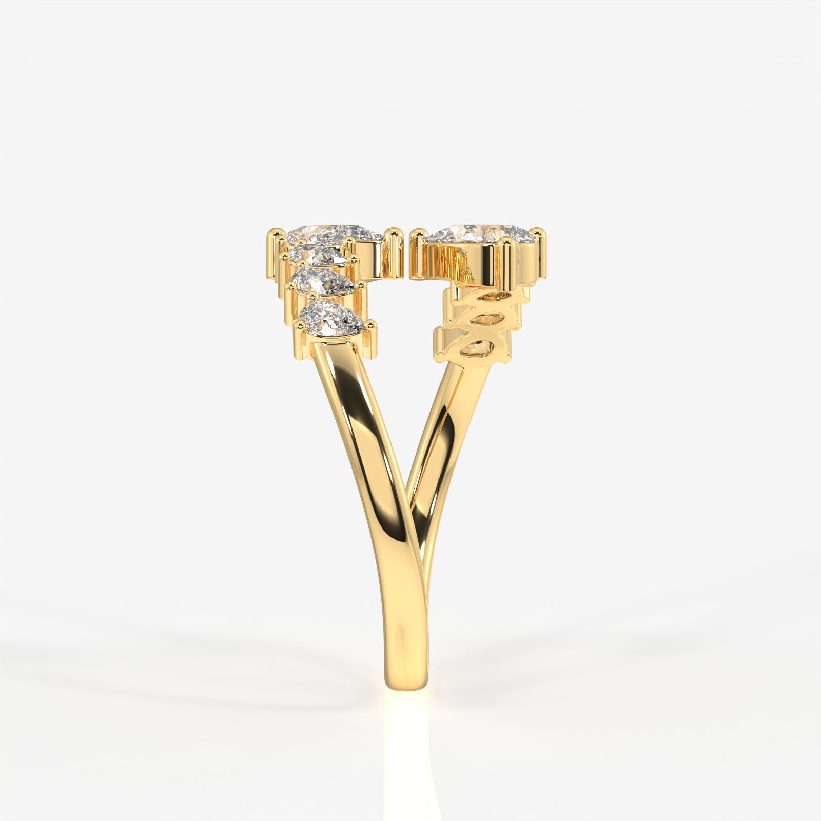 Caratbazaar Pear Cut Moissanite Diamond Daily Wear 18K Gold Ring