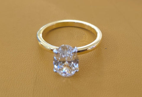 Oval cut lab grown diamond solitare ring 14k gold