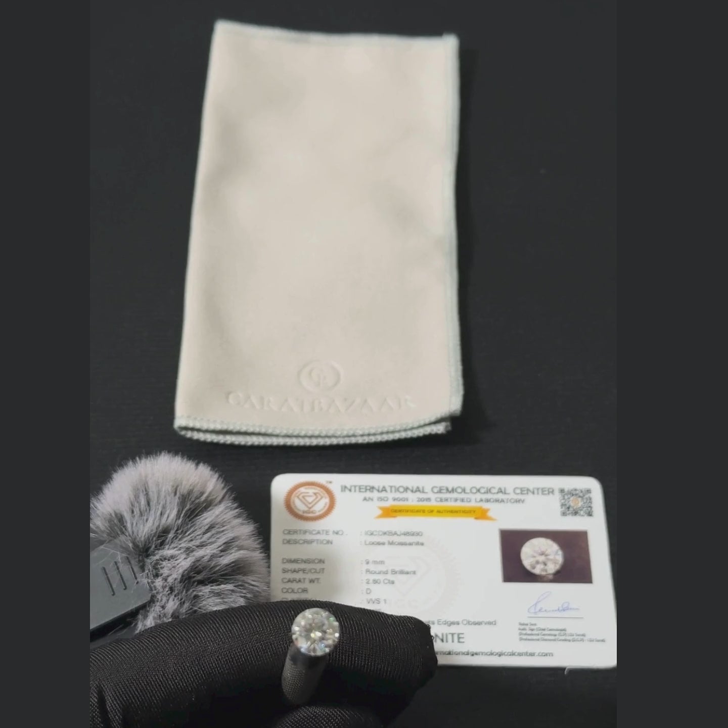 Round Cut Certified Moissanite Diamond D VVS1