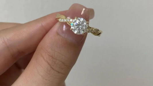 7 Reasons To Buy Moissanite Ring