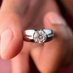 Round Moissanite Diamond, Simple Classic Men's 18k Gold Ring