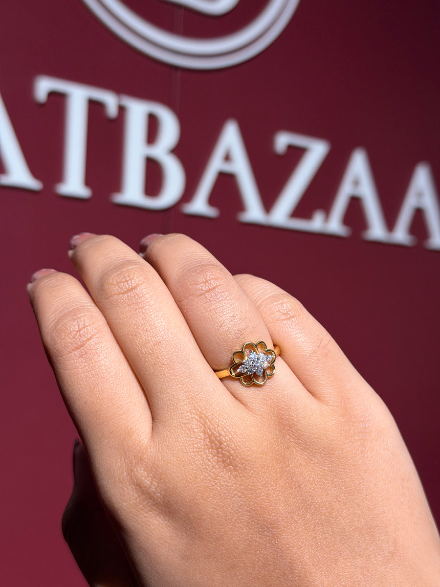 Floral Cluster Round Cut Moissanite Diamond Engagement 14K Gold Ring