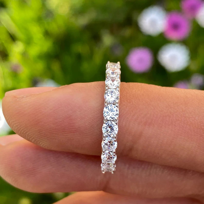 Round Cut Moissanite Diamond Wedding  Silver Band