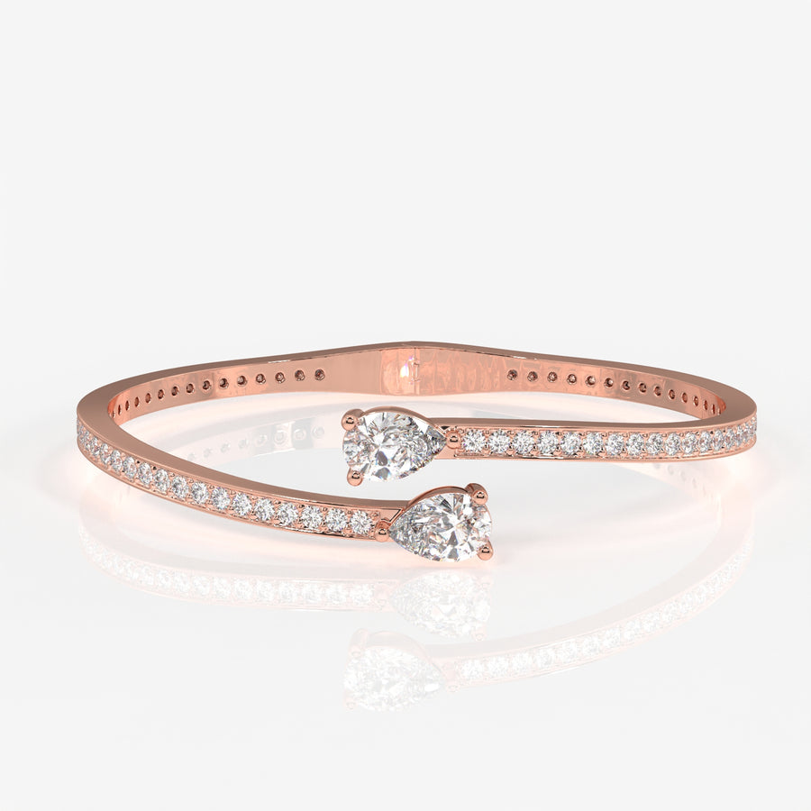 Shop Pear Cut Moissanite Diamond Fashion 18K Gold Bracelet
