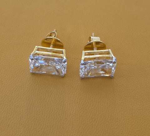 Radiant cut lab grown diamond 14k gold earring