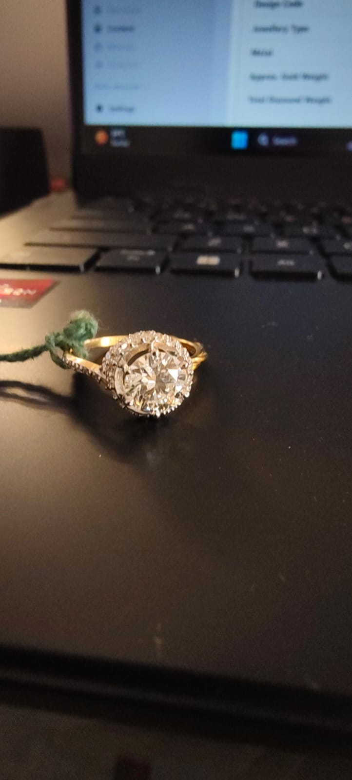 Round Cut Lab Grown Diamond 14K Engagment Gold Ring