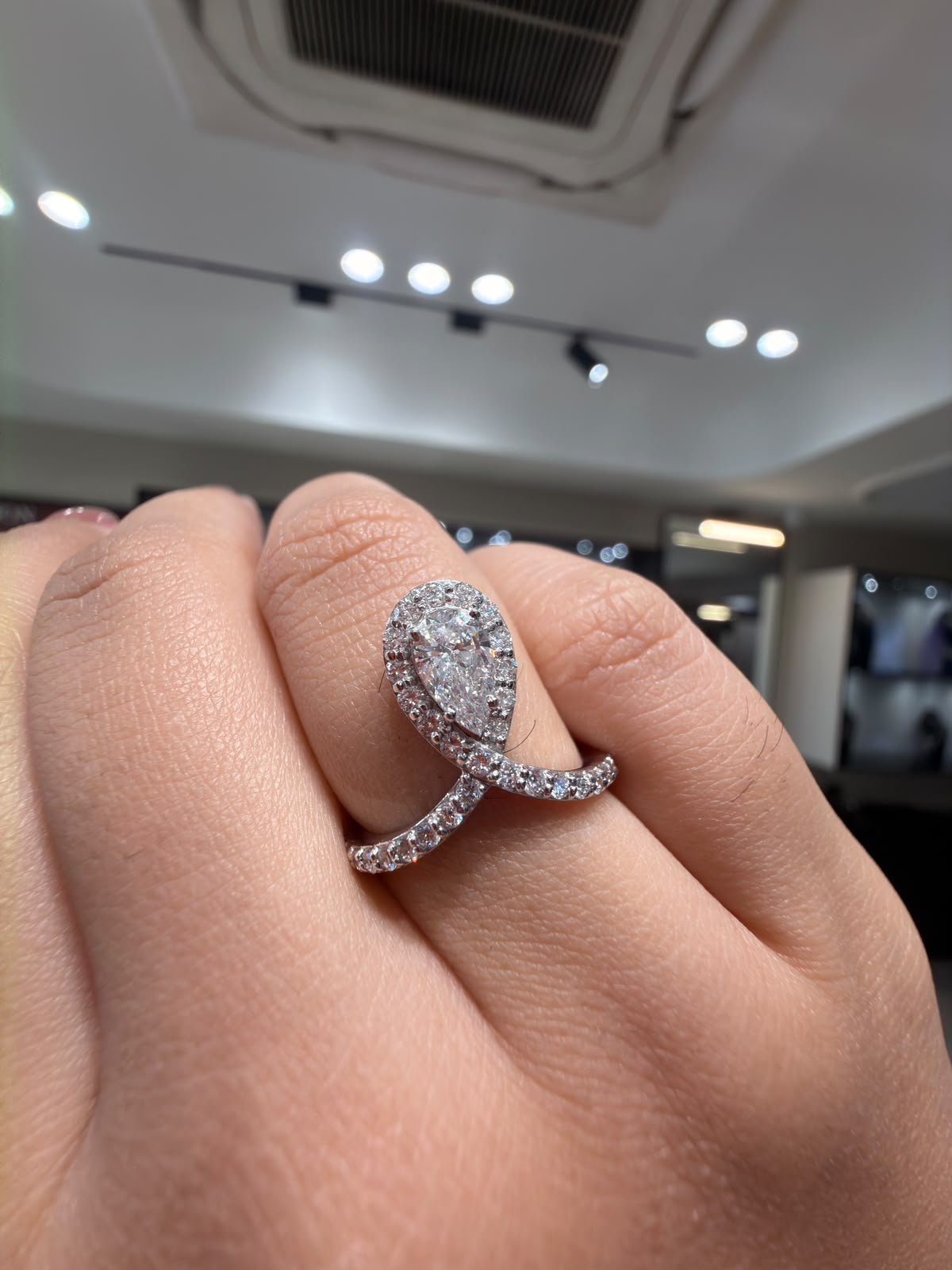 Amara Belle Halo Pear & Round Cut Moissanite Diamond Engagement 14K Gold Ring