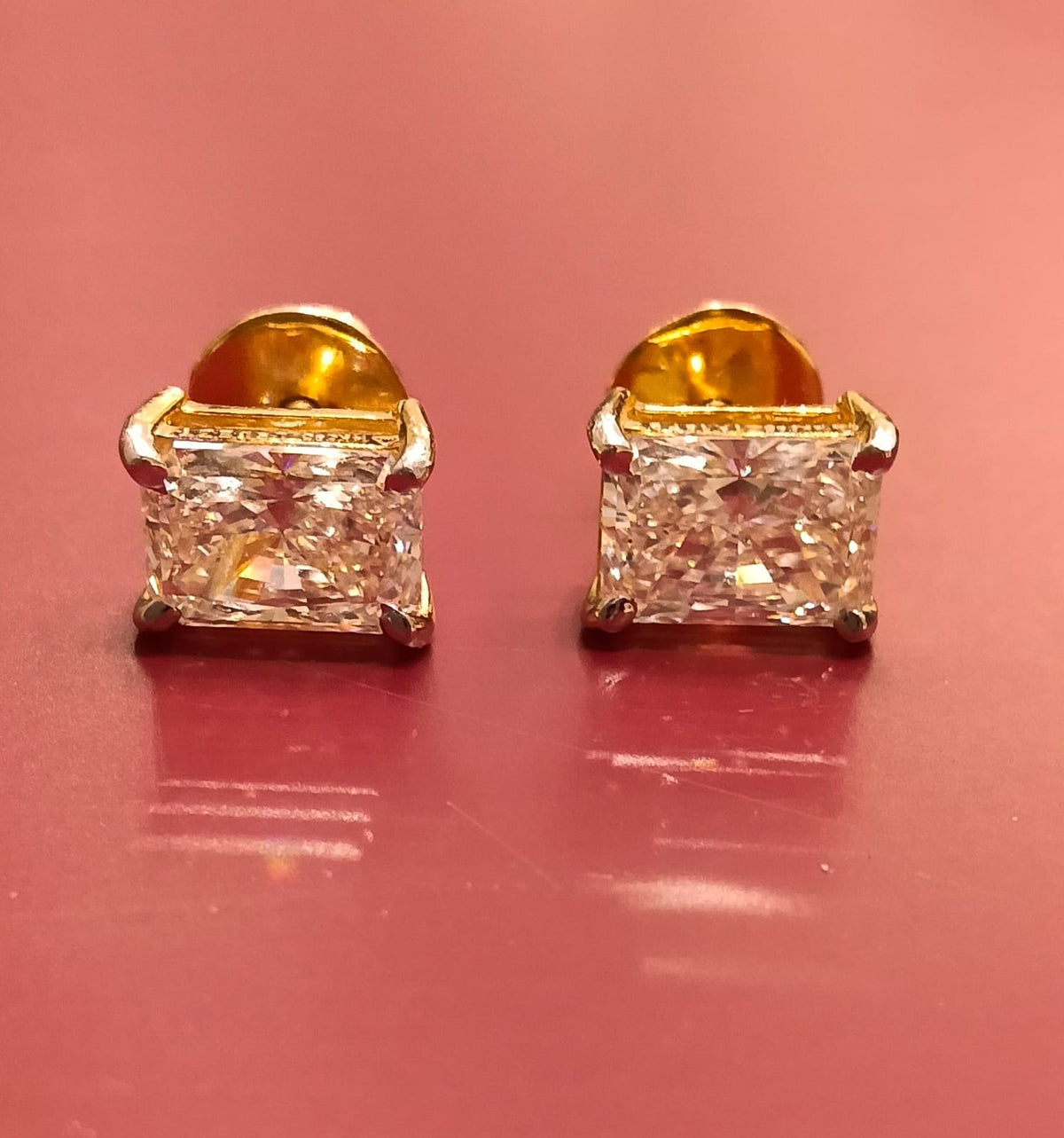 Radiant Cut Lab Grown Diamond 14k Gold Earing