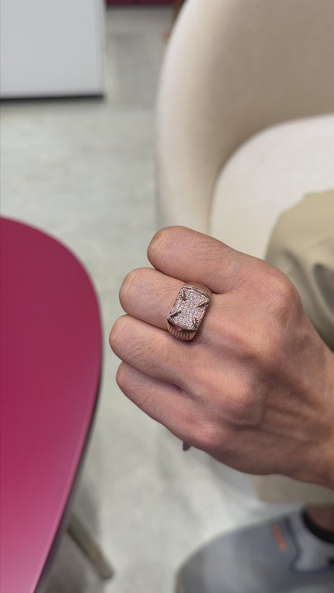 Classic Opulence Lab Grown Diamond Men's 18K Yellow Gold Ring