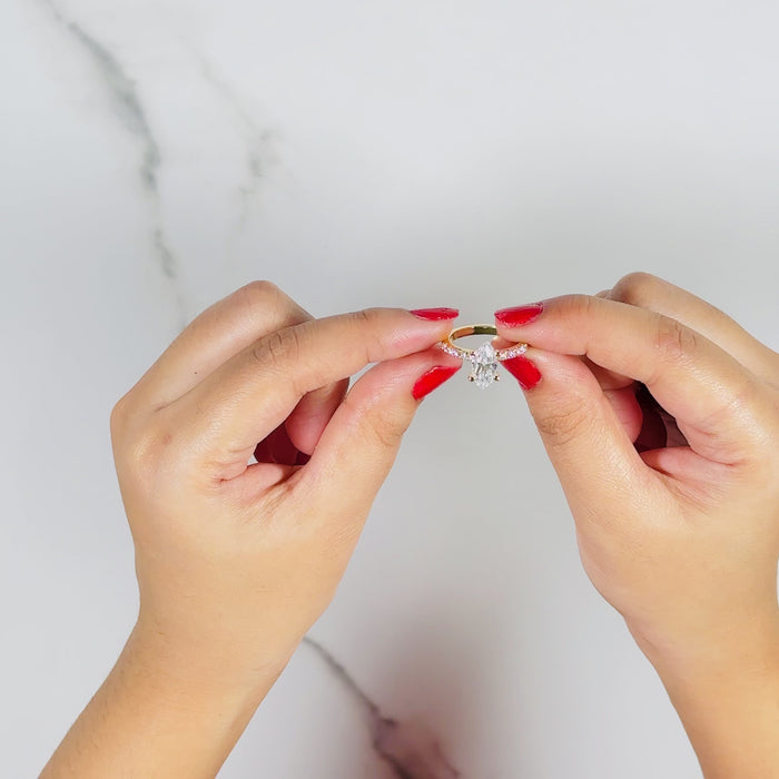 Marquise Cut Moissanite Diamond Pave 18k Gold Ring